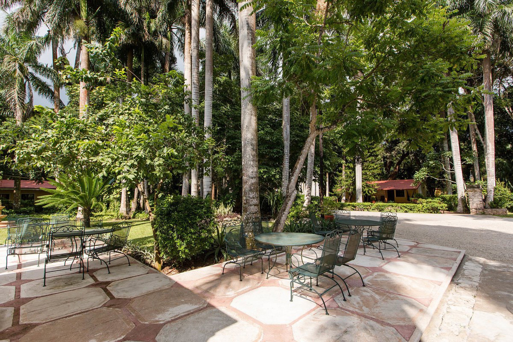 Hacienda Chichen Resort